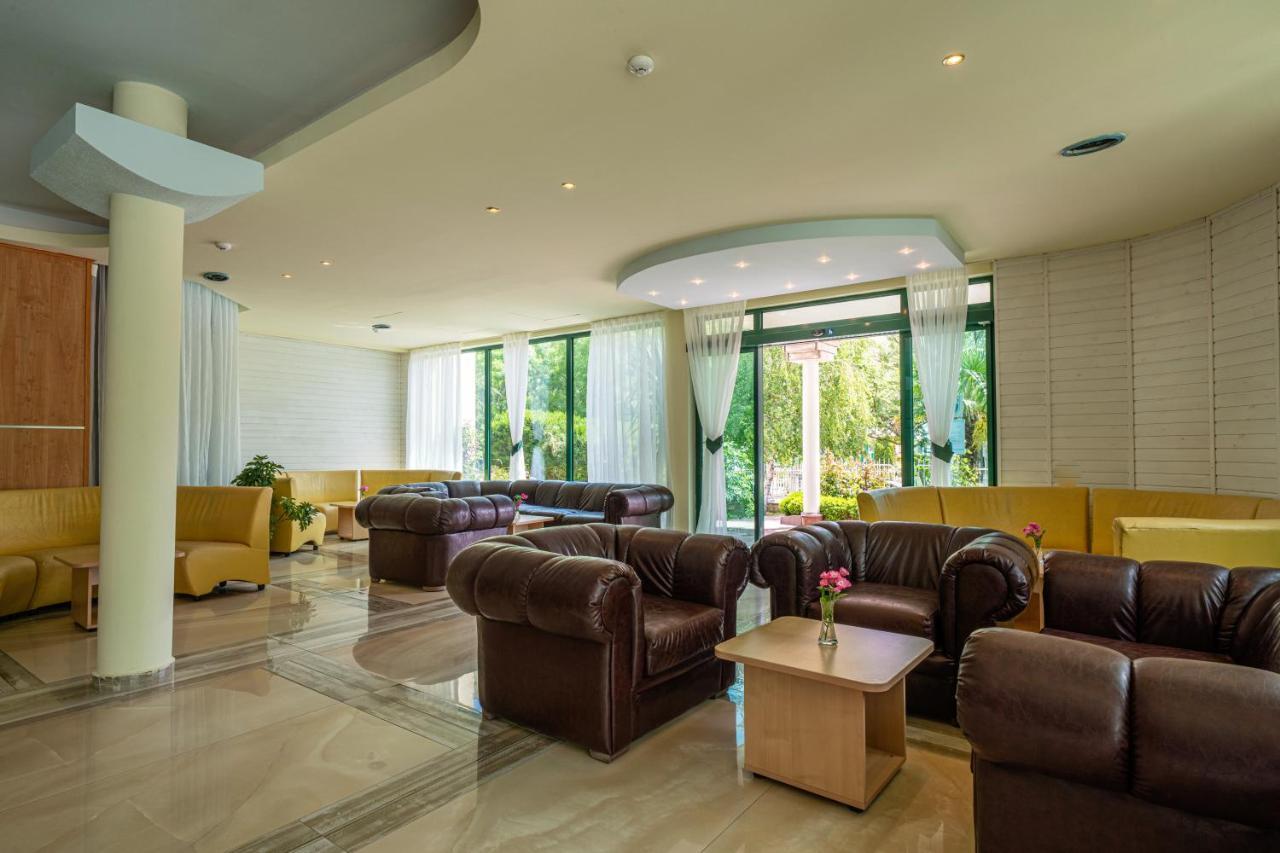 Perla Plaza Hotel พรีมอร์สโก ภายนอก รูปภาพ