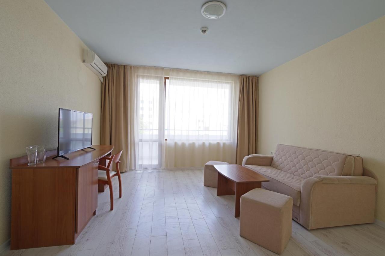 Perla Plaza Hotel พรีมอร์สโก ภายนอก รูปภาพ