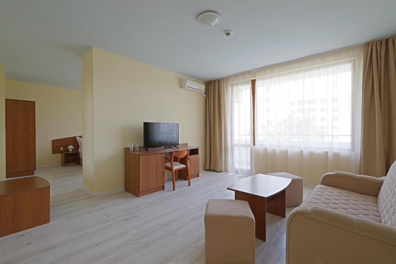 Perla Plaza Hotel พรีมอร์สโก ภายนอก รูปภาพ